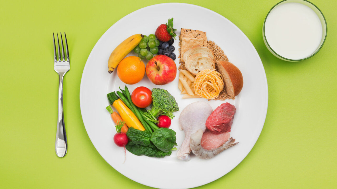 あなたは大丈夫？成人男性・女性が摂取すべきカロリーと食事メニューガイド